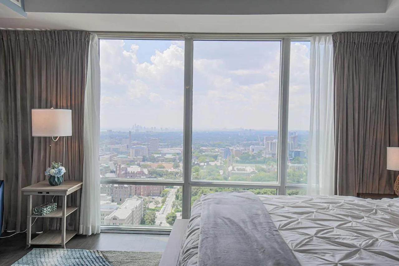 Luxury View In Toronto Downtown 3 Bedroom 2.5 Bathroom 1 Parking 0*,  Canada