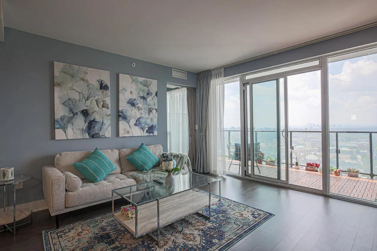 Luxury View In Toronto Downtown 3 Bedroom 2.5 Bathroom 1 Parking 0*,