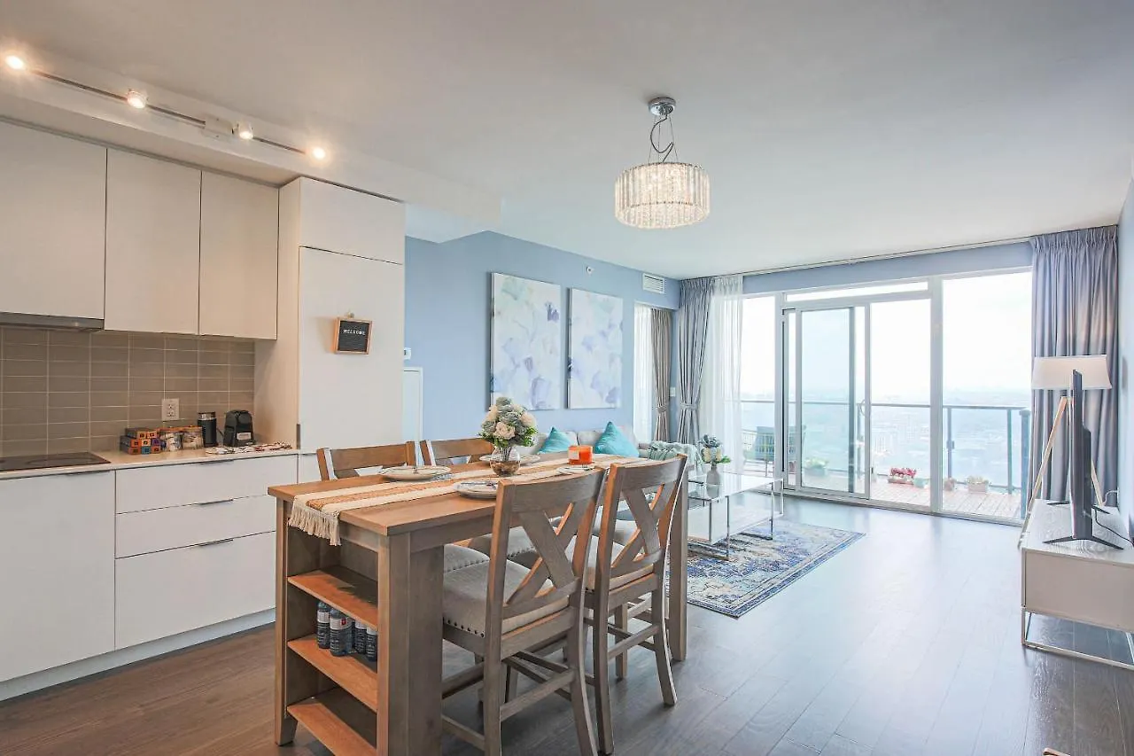Luxury View In Toronto Downtown 3 Bedroom 2.5 Bathroom 1 Parking Canada